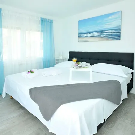 Olive Lejlighed Trogir