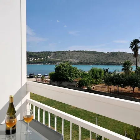 Olive Daire Trogir